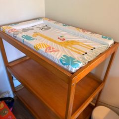 baby changing unit and mat