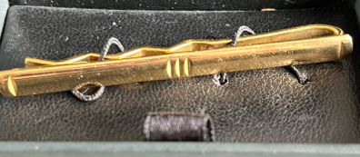 tie pin