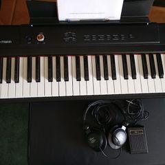 Thomann SP-320. Digital Piano Bundle