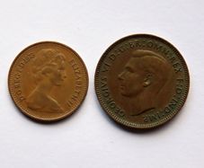 2 old British coins half new penny & farthing