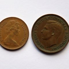 2 old British coins half new penny & farthing