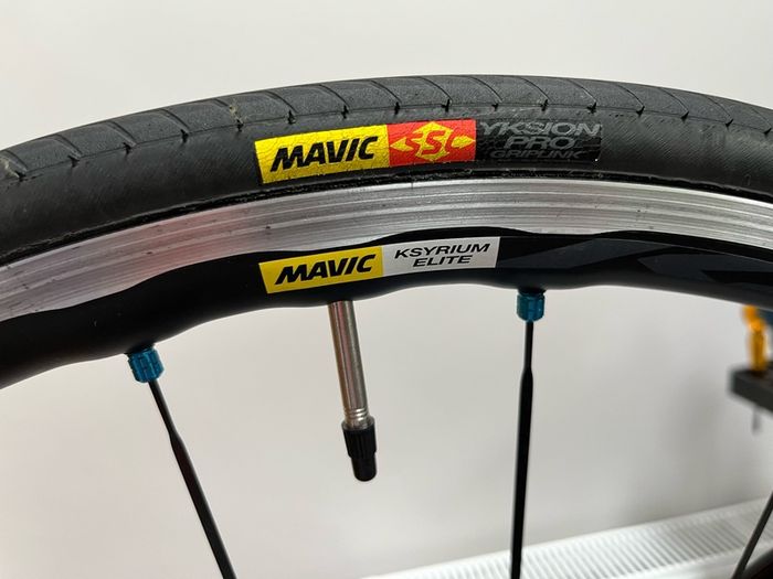 Mavic Ksyrium Elite, Blue Alu hubs