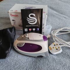 Swan 900W Steam Travel Iron
