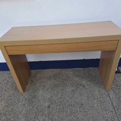 vanity table