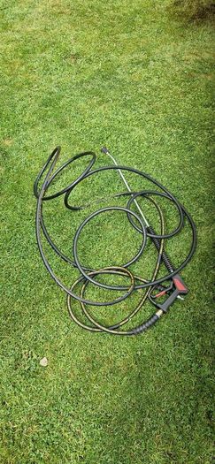 Pressure washer gun