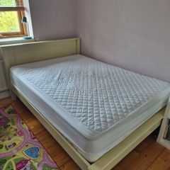 Double bed (4ft6)