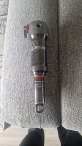 RockShox Deluxe Select+ 205x65 Trunnion 2023 Like New