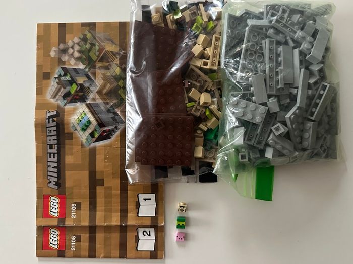 Lego Minecraft Micro World The Village 21105
