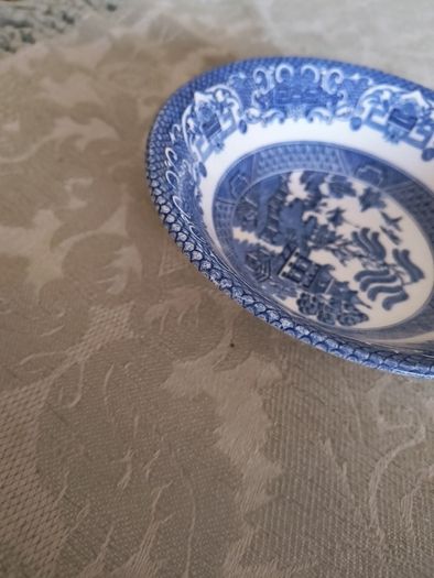 English Ironstone 'Willow' pattern