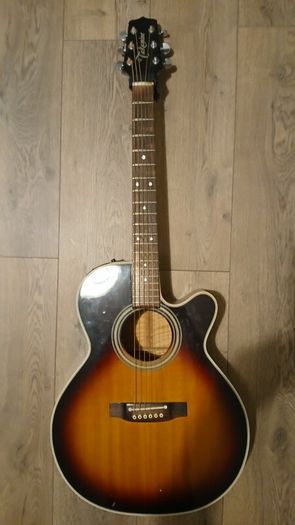 Takamine Japanese Acoustic Electric Guitar including Original Hard Case