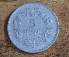 France 1946, 5 Francs Coin - free standard postage