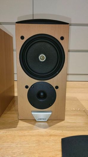 Jamo E800 speakers - Used, in good condition.