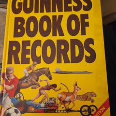 Guinness Book Of Records 1978 Edition.  Large Volume Hardback In Good Condition. See Photos For Same.