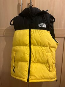 Black and Yellow mens Body warmer the north face size larger