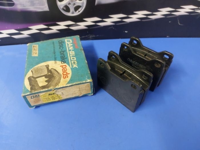 Volvo 140/240 front brake pads