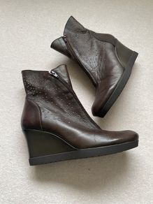 Jose Saenz wedge ankle boots