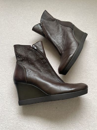 Jose Saenz wedge ankle boots
