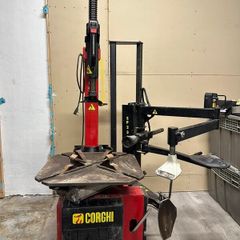 Corghi A224 tyre machine