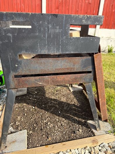Garden fire pit