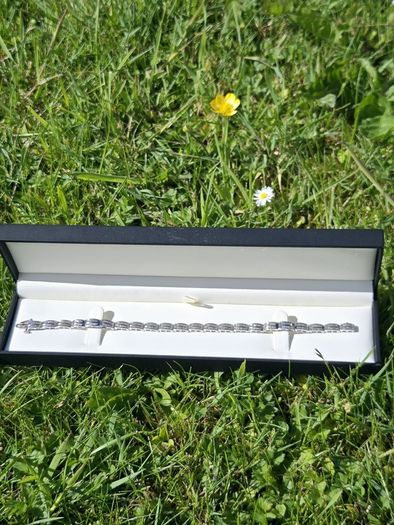 Brand New 10ct White Gold Diamond Tennis Bracelet