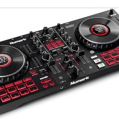 Numark Mixtrack Platinum FX Serato DJ Controller 4 decks