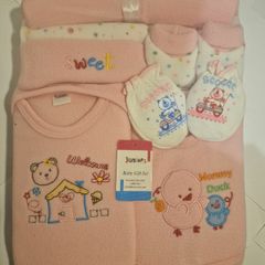 Brand New 8pc Baby Girl Gift Set - Pink Blanket & Clothes (NIB)