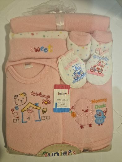 Brand New 8pc Baby Girl Gift Set - Pink Blanket & Clothes (NIB)