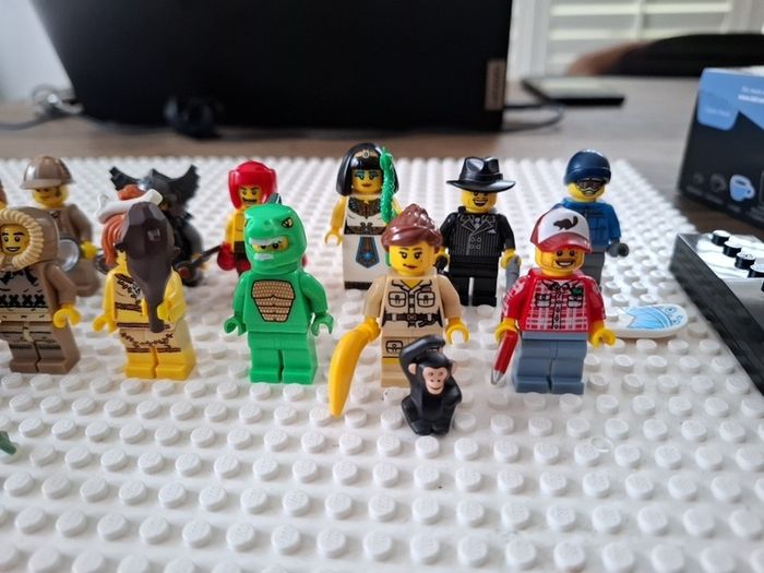 lego complete set of series 5 CMFs