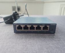 T-P Link 5 port Gigabit Switch