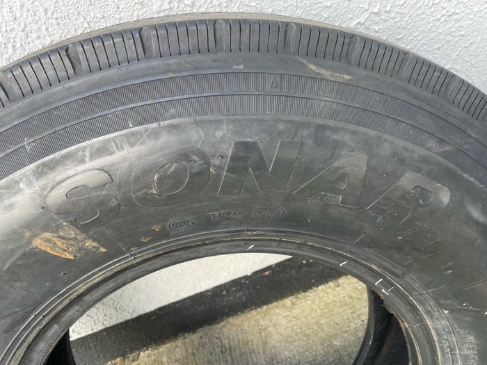 Land Rover Sonar 7.50 R16 Light truck super steel radial S-866 tyre.