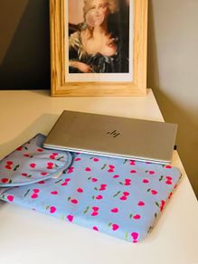 Laptop case cherry