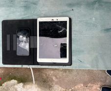 iPad Air 2 A1566 and IPhone X for Parts