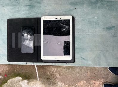 iPad Air 2 A1566 and IPhone X for Parts