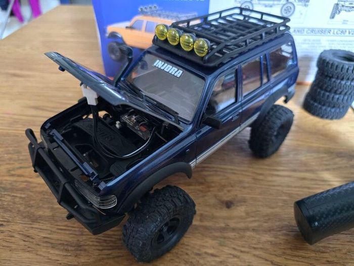 FMS Toyota Land Cruiser LC80 v2