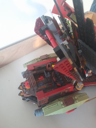 LEGO Ninjago 70738  Final Flight of Destinys Bounty