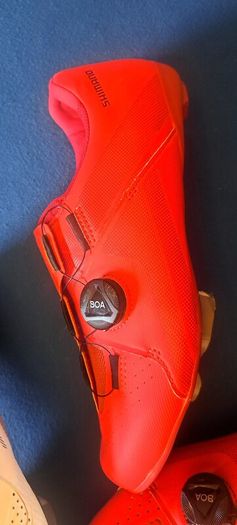 Shimano RC3 Road Shoes  Shimano RC5 cycling shoes  Shimano RC7  Road