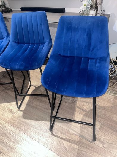 4 blue velvet bar stools