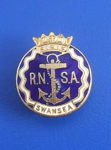 ROYAL NAVAL SAILING ASSOCIATION (Swansea branch) - a vintage membership badge in excellent condition (1930's - 1950's). Scarce badge.
