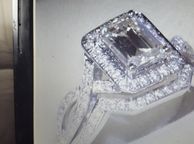 main image for ad Engagement/wedding Halo Style Ring Set