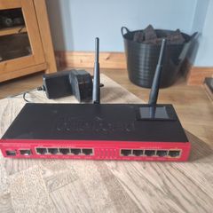 Mikrotik rb2011uias-2hnd-in Router