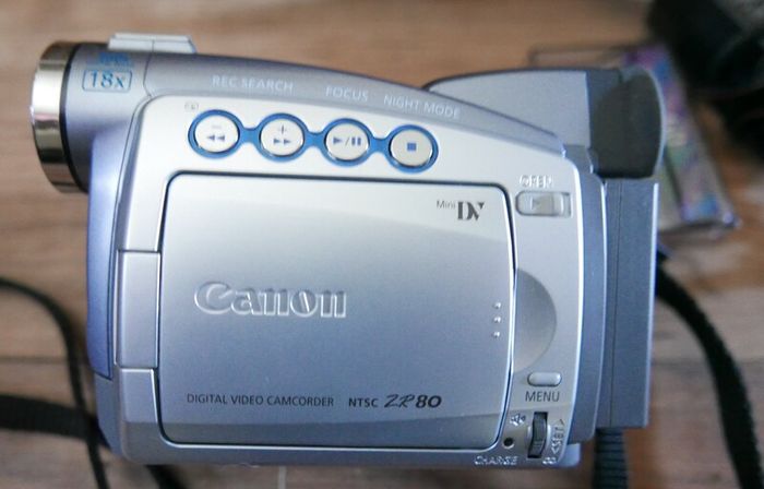 Canon ZR80 NTSC MiniDV Camcorder 18x Optical Zoom Video Transfer Tested works