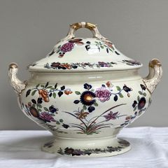 Large Georgian Tureen with Chinese Flower design  by Spode circa 1820