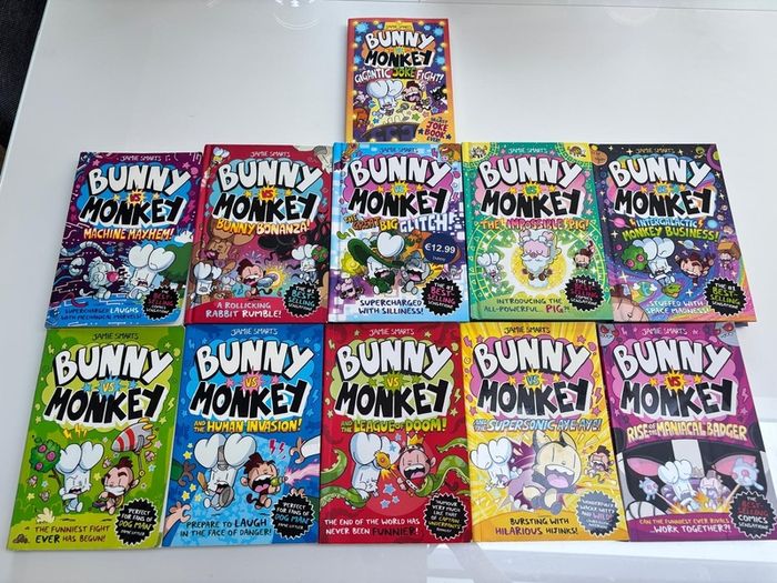 Bunny vs Monkey x11 book bundle (Jamie Smart)