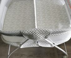 Twin bassinet/co sleeper