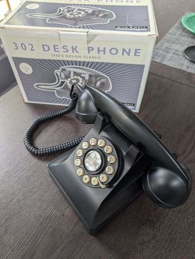 Wild & Wolf 302 Desk Phone (Vintage Style Landline)