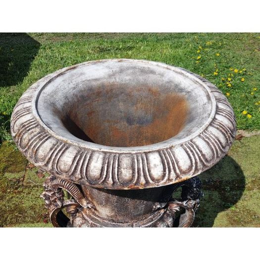Large Urns Aged Bronze Pair H417