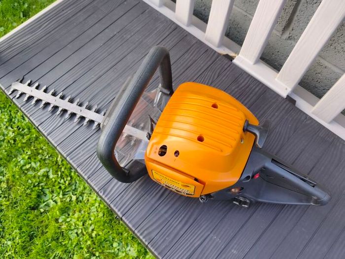 Hedge Trimmer - McCulloch Virginia MH524P