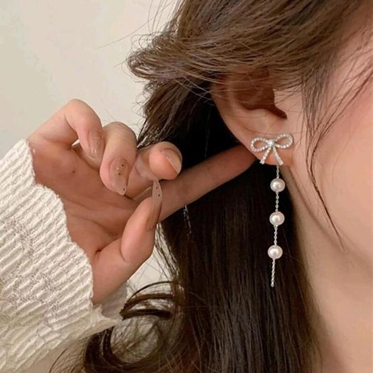 Bow pearl earrings