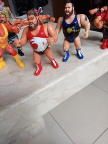 Vintage 1992 90s Hasbro WWF Wrestling  Series  3 Earthquake  & Typhoo Figures. (2)