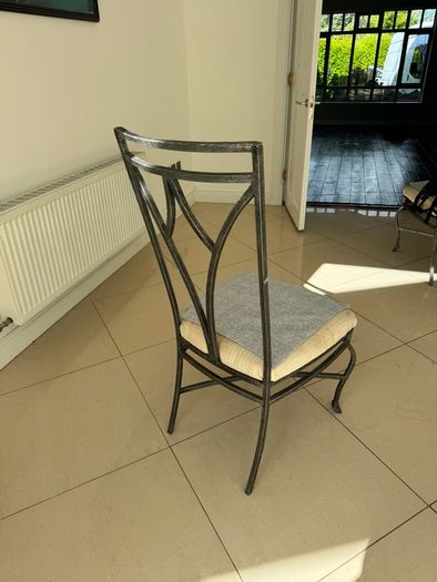 Glass dining table and 6 chairs (need gone today)